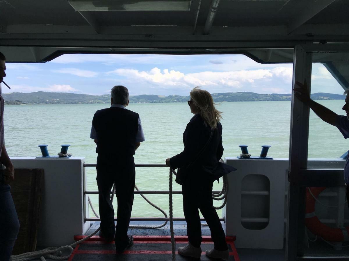 Le Coccole Del Trasimeno Pensionat Tuoro sul Trasimeno Exteriör bild